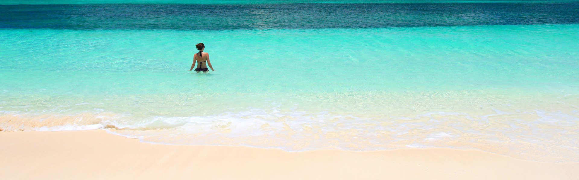 乘坐精致游轮享受独特加勒比假期，体验五星梦幻邮轮行。