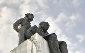 邮轮船只图片 里昂