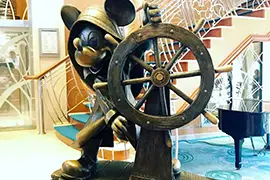 迪士尼魔法号（Disney Magic）