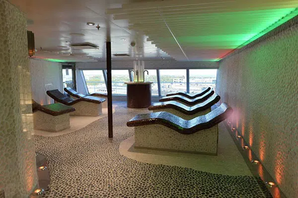 邮轮图片 {notti} 歌诗达邮轮皇冠号(Costa Diadema）