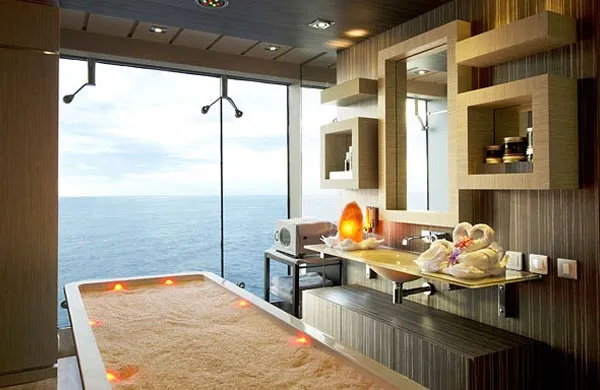 邮轮图片 {notti} 地中海邮轮海神曲号（MSC Divina）