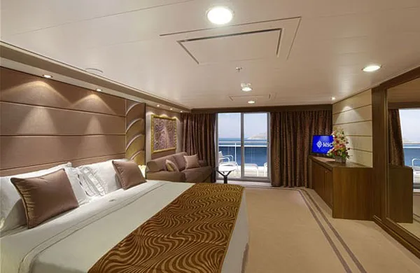 邮轮图片 {notti} 地中海邮轮海神曲号（MSC Divina）