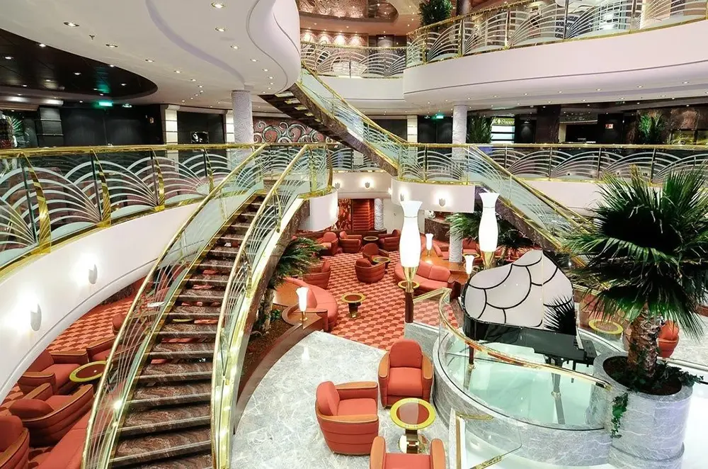 邮轮图片 {notti} 地中海邮轮华丽号（MSC Magnifica）