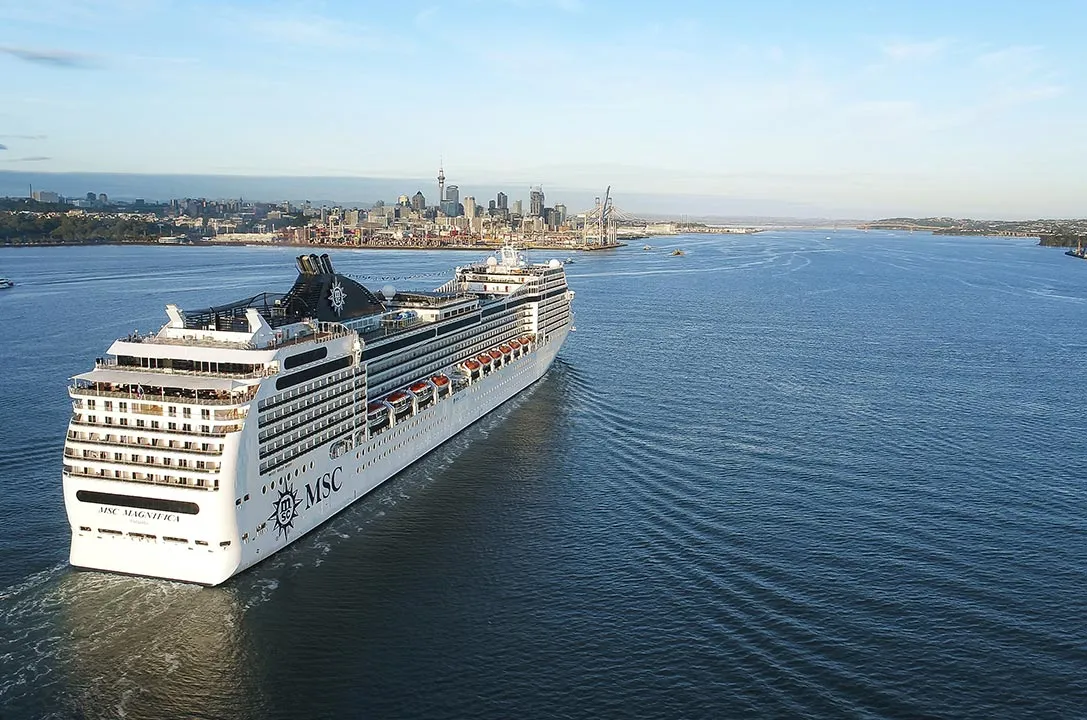 邮轮图片 {notti} 地中海邮轮华丽号（MSC Magnifica）