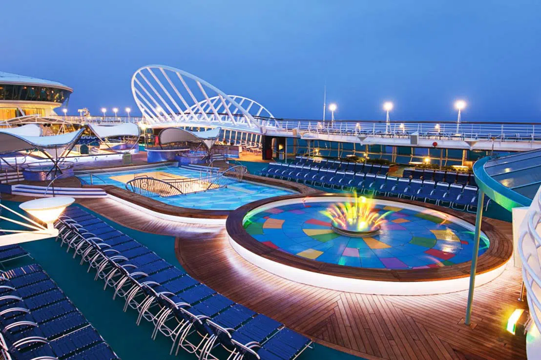 邮轮图片 {notti} 海洋幻丽号（Enchantment of the Seas）