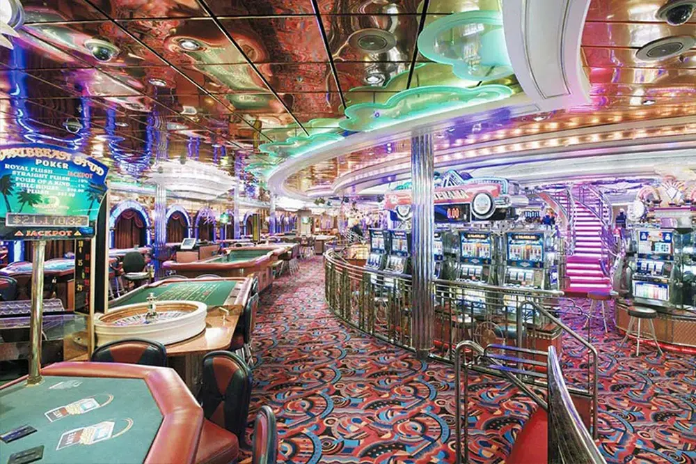 邮轮图片 {notti} 海洋探险者号（Explorer of the Seas）