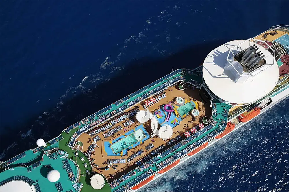 邮轮图片 {notti} 海洋帝王号 (Majesty  Of The Seas)